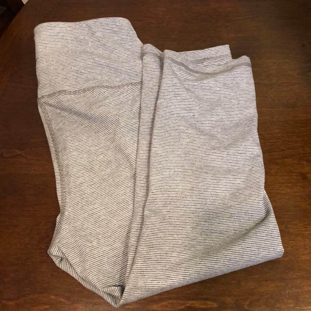 Old Navy Active 3/4 Pants